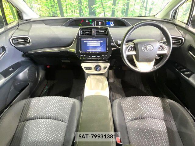 Toyota PRIUS 2016-05 8849847-1