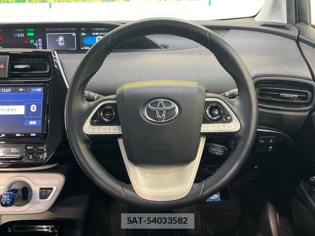 Toyota PRIUS 2018-09 8850393-10