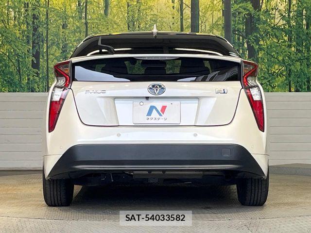 Toyota PRIUS 2018-09 8850393-14