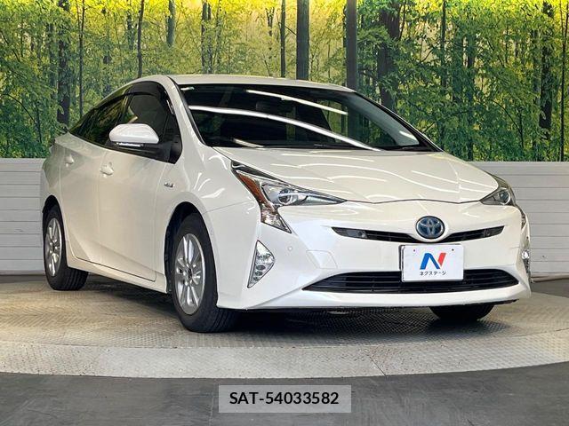 Toyota PRIUS 2018-09 8850393-15