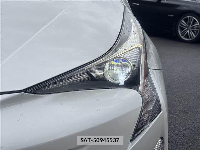 Toyota PRIUS 2016-01 8850402-11