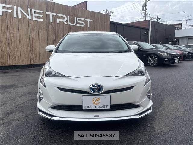Toyota PRIUS 2016-01 8850402-14