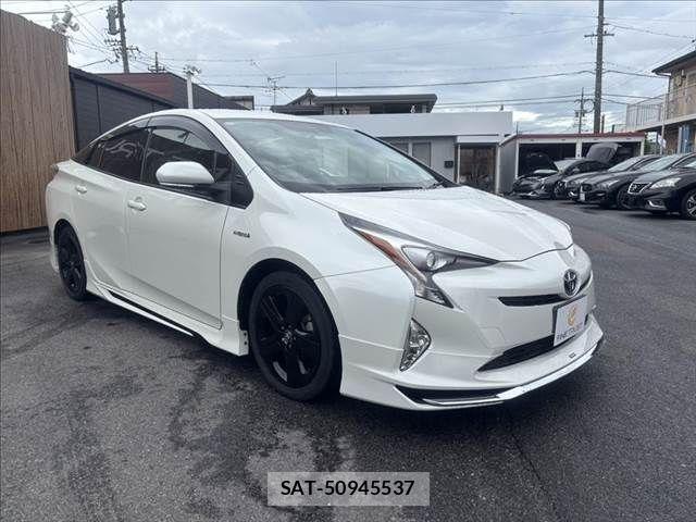 Toyota PRIUS 2016-01 8850402-15