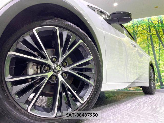 Toyota PRIUS 2023-12 8850377-14
