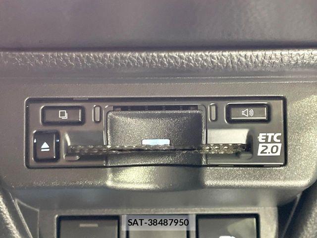 Toyota PRIUS 2023-12 8850377-4