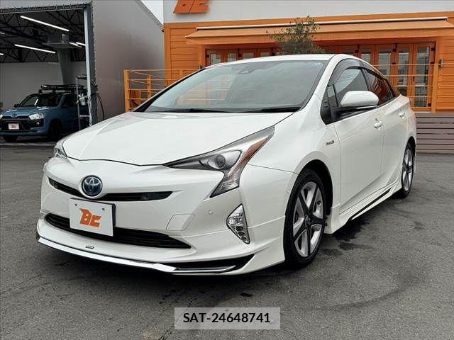 Toyota PRIUS 2016-01 8850384-9