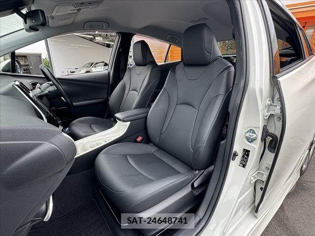 Toyota PRIUS 2016-01 8850384-16