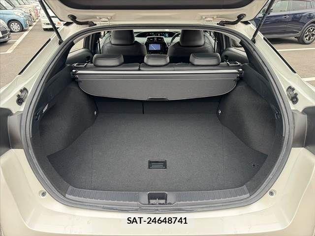 Toyota PRIUS 2016-01 8850384-18