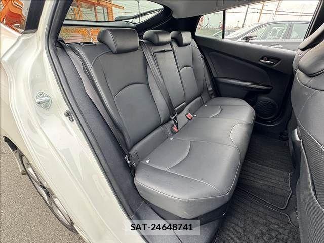 Toyota PRIUS 2016-01 8850384-19