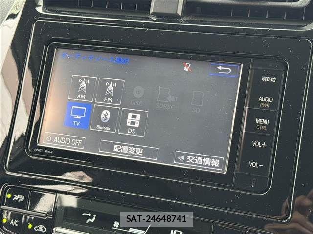 Toyota PRIUS 2016-01 8850384-21