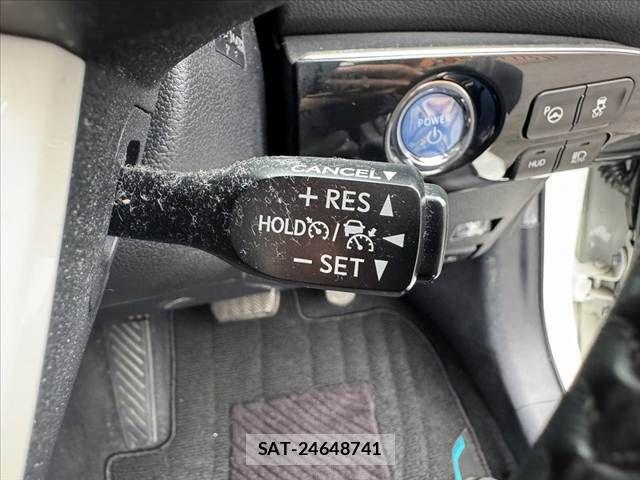 Toyota PRIUS 2016-01 8850384-5