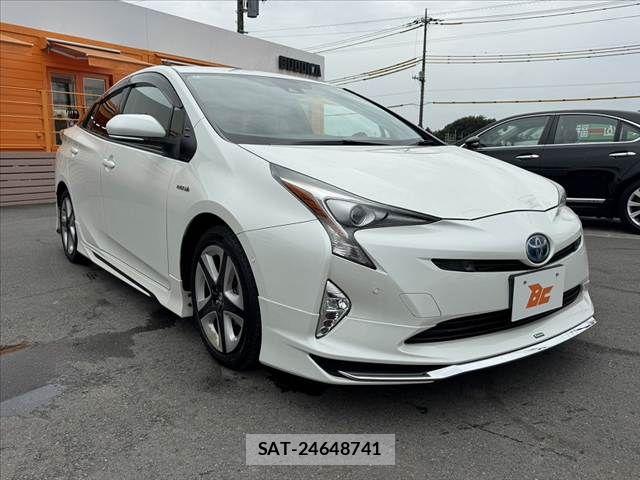 Toyota PRIUS 2016-01 8850384-7