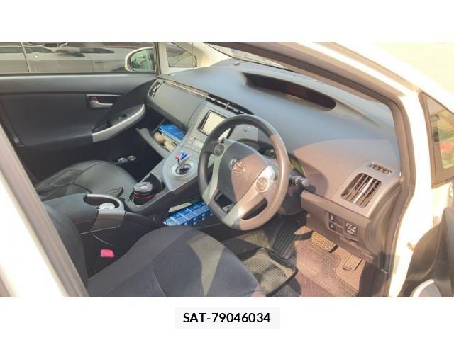 Toyota PRIUS 2012-07 8850413-7