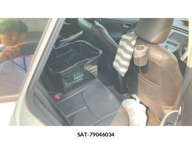 Toyota PRIUS 2012-07 8850413-8