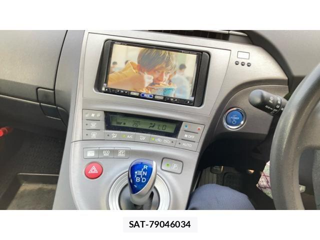 Toyota PRIUS 2012-07 8850413-12