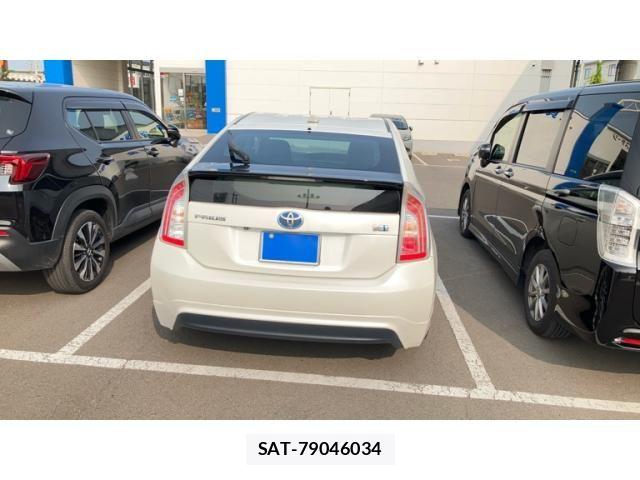 Toyota PRIUS 2012-07 8850413-1