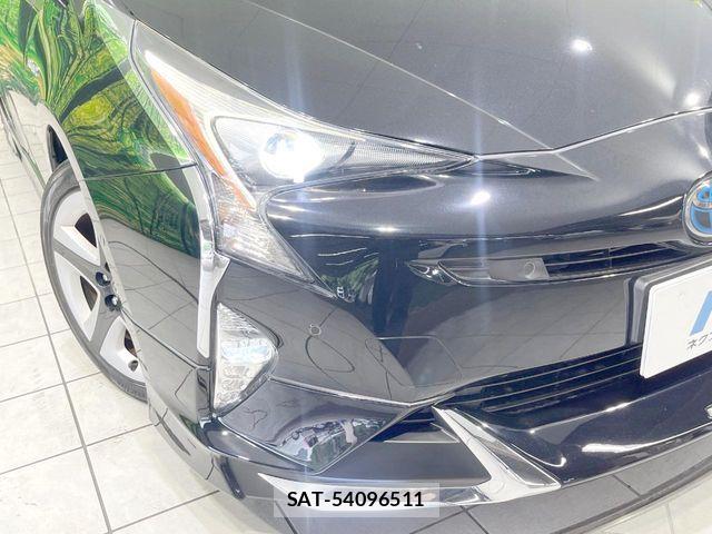 Toyota PRIUS 2016-06 8850382-11