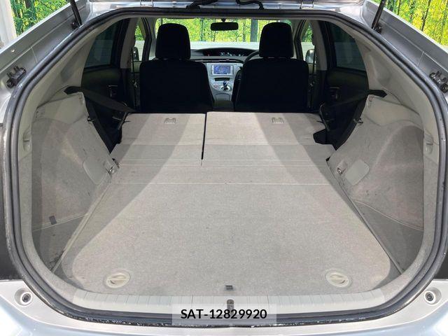 Toyota PRIUS 2013-11 8849534-9