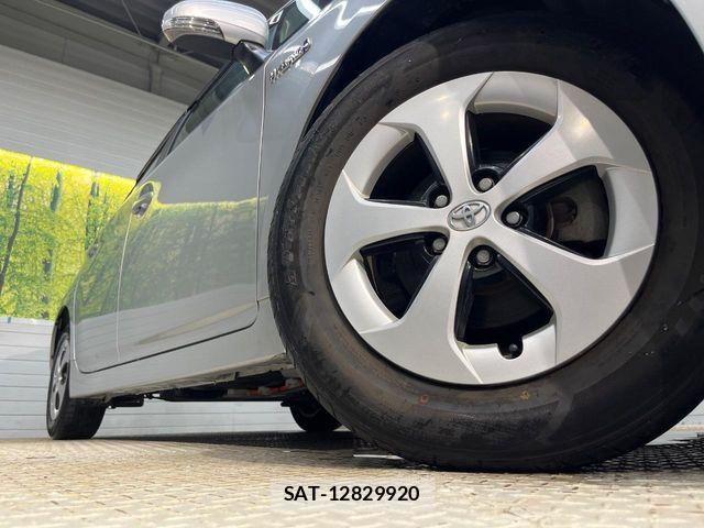 Toyota PRIUS 2013-11 8849534-12