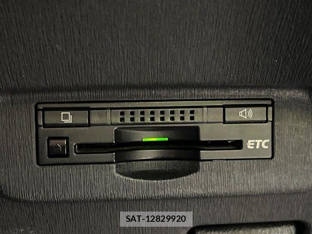 Toyota PRIUS 2013-11 8849534-4