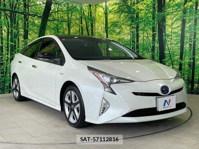 Toyota PRIUS 2018-08 8849646-15