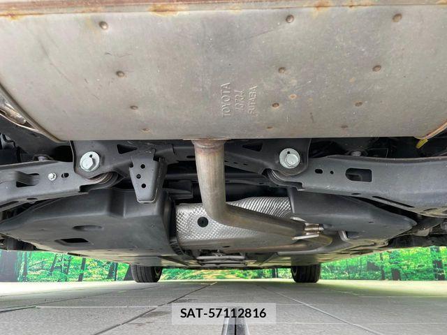 Toyota PRIUS 2018-08 8849646-18