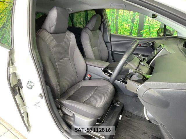 Toyota PRIUS 2018-08 8849646-8
