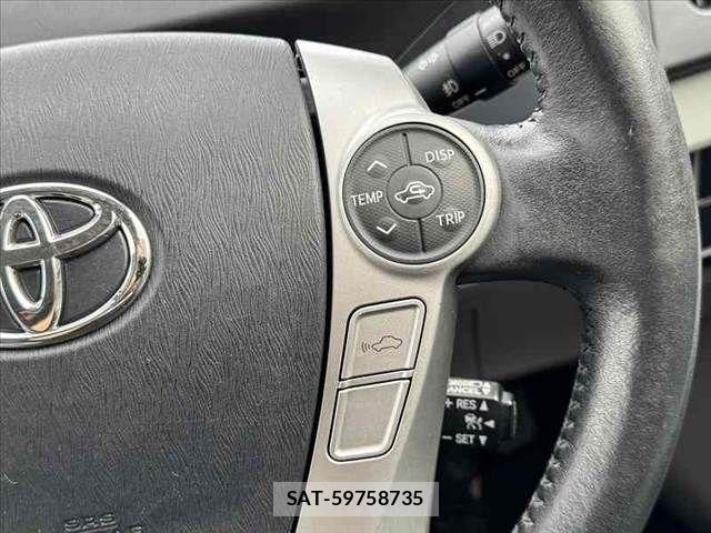 Toyota PRIUS 2013-10 8849811-27