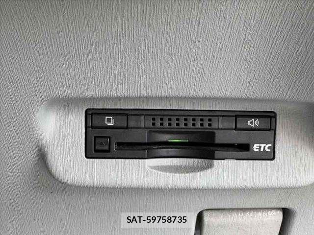 Toyota PRIUS 2013-10 8849811-4