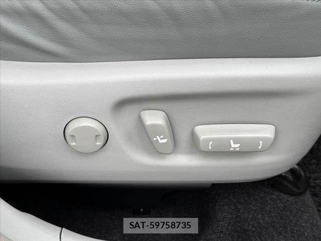 Toyota PRIUS 2013-10 8849811-5