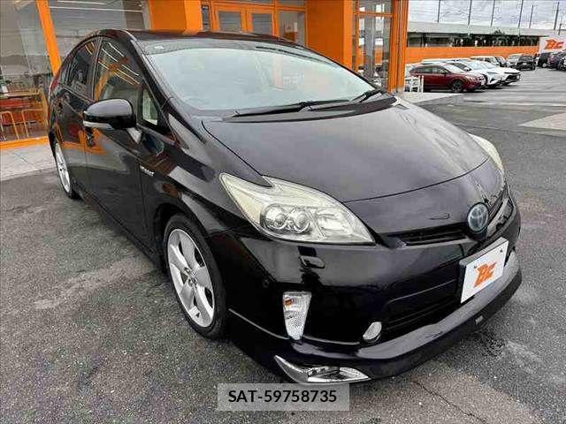 Toyota PRIUS 2013-10 8849811-7