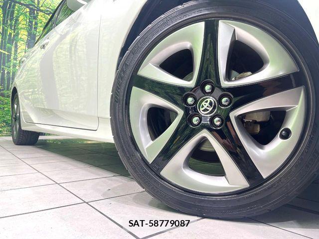 Toyota PRIUS 2019-09 8850390-12
