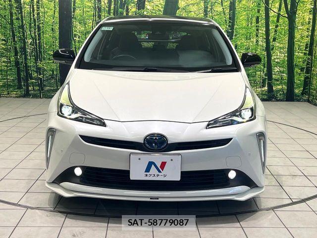 Toyota PRIUS 2019-09 8850390-13
