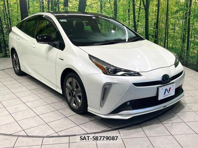 Toyota PRIUS 2019-09 8850390-15