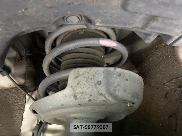 Toyota PRIUS 2019-09 8850390-19