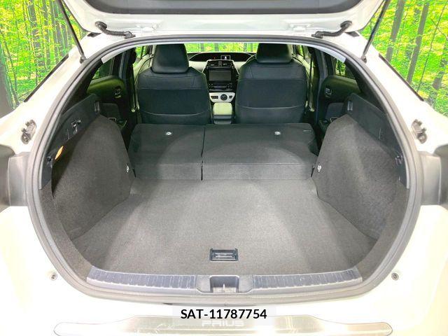 Toyota PRIUS 2016-04 8849678-9