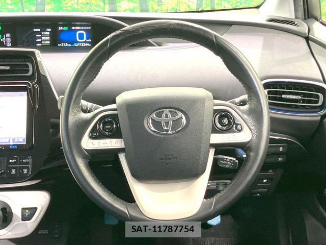 Toyota PRIUS 2016-04 8849678-10