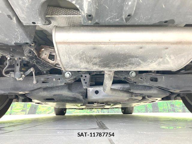 Toyota PRIUS 2016-04 8849678-18