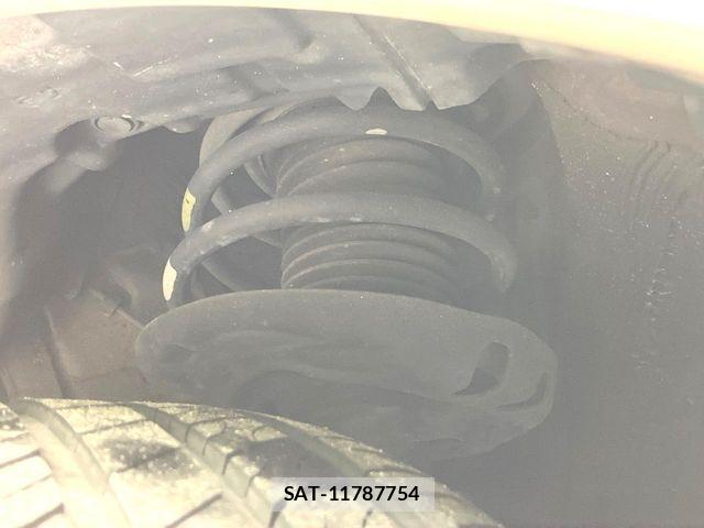 Toyota PRIUS 2016-04 8849678-19
