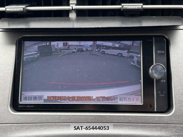 Toyota PRIUS 2013-07 8871856-9
