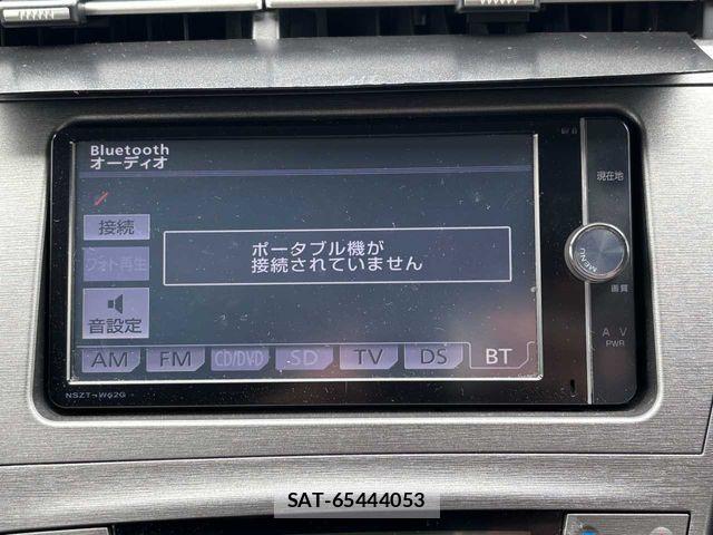 Toyota PRIUS 2013-07 8871856-10