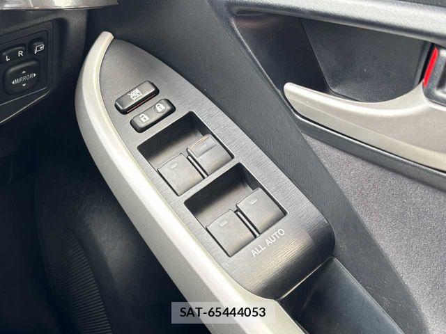 Toyota PRIUS 2013-07 8871856-16