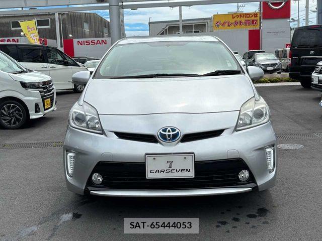 Toyota PRIUS 2013-07 8871856-28