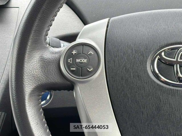 Toyota PRIUS 2013-07 8871856-4