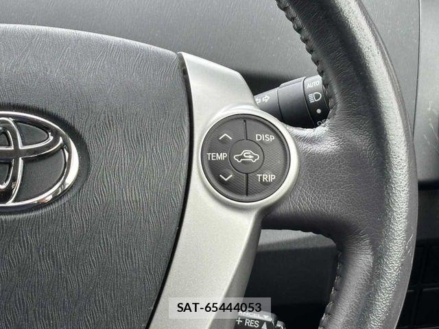 Toyota PRIUS 2013-07 8871856-5
