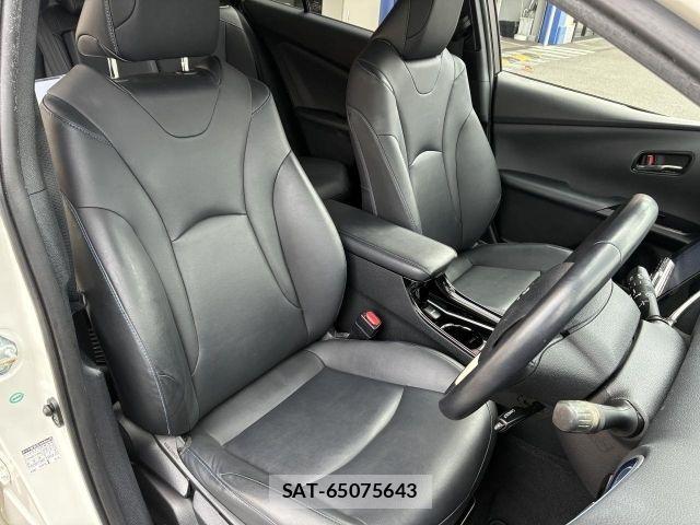 Toyota PRIUS 2018-02 8871844-9