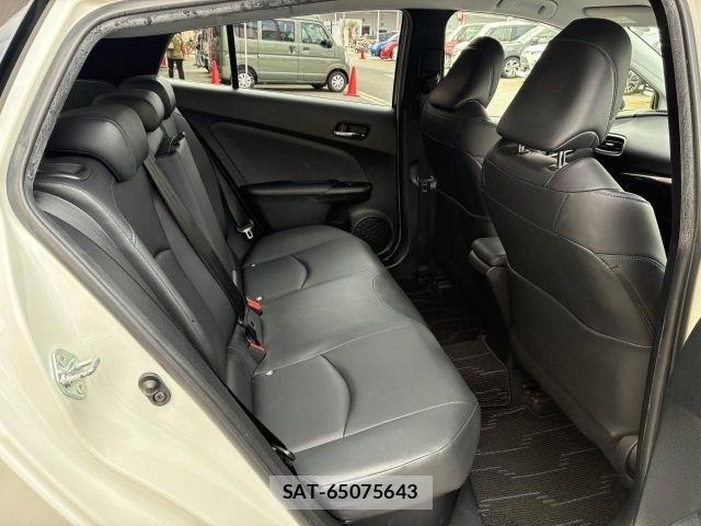 Toyota PRIUS 2018-02 8871844-10