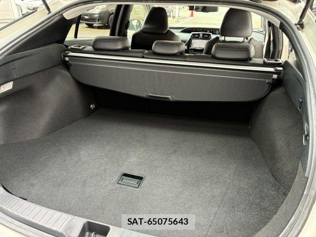 Toyota PRIUS 2018-02 8871844-11