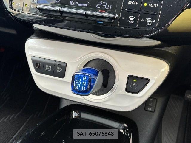 Toyota PRIUS 2018-02 8871844-12