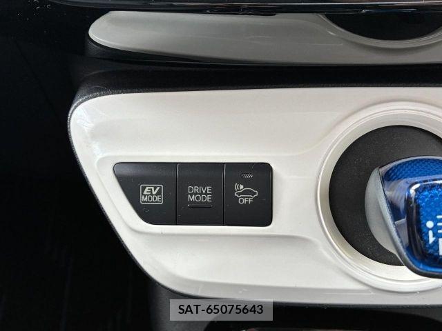Toyota PRIUS 2018-02 8871844-25